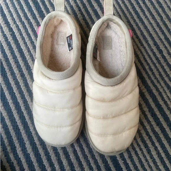 Tasman beige Uggs pink pulls. men’s size us 10 & size 11 GUC - Picture 1 of 6